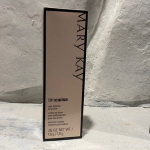 NIB MK age fighting lip primer